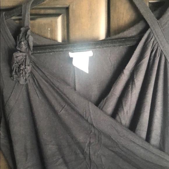 Pretty faux wrap tank with small flower embellishment - Picture 2 of 5